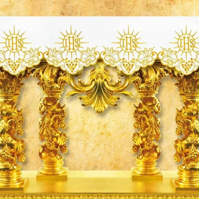 Articles Religieux JP nappe d'autel brodée fil dorée^ Vendu Par Metre